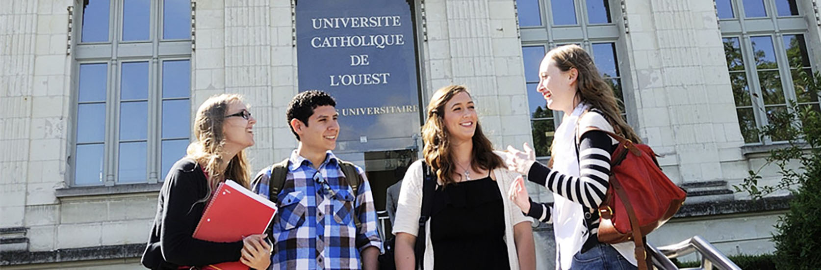 Saint Edward's University à Angers