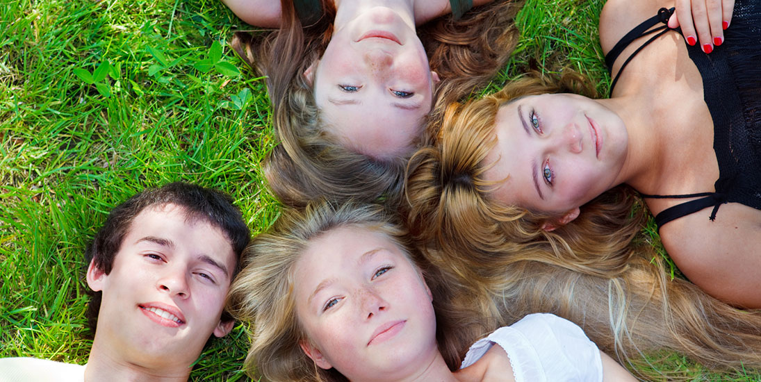 Groupe d'adolescents