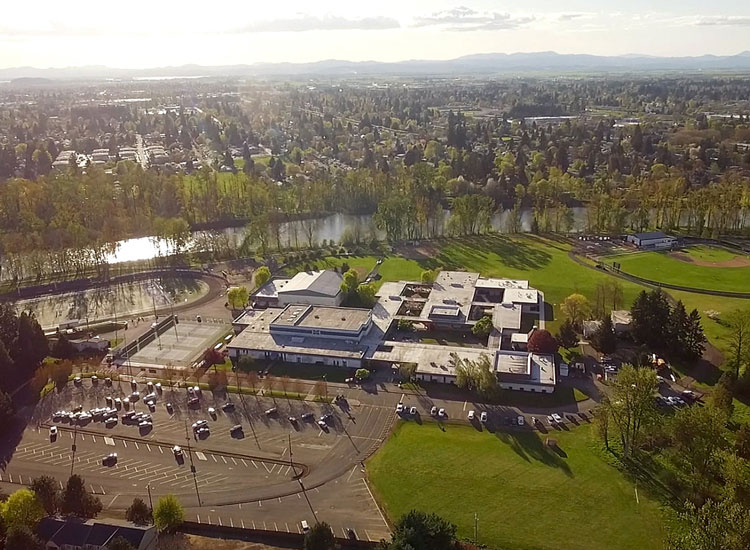 Marist Catholic High school à Eugene